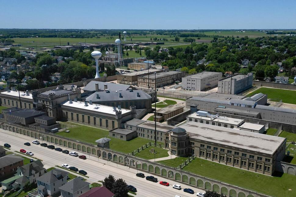2-17-25 wisconsin governor floats plan to close 19th century prison and overhaul corrections system